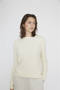 Six Ames Joie Sweater Off White  