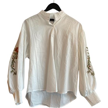 Qnuz Phillipa Shirt Embrodery White